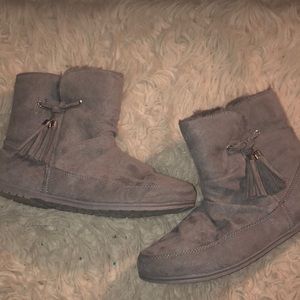 Gray cozy winter boots🤍